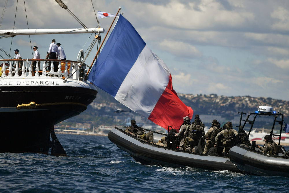 奥运火种乘船登陆，法国如何把火炬传递“玩出花”？