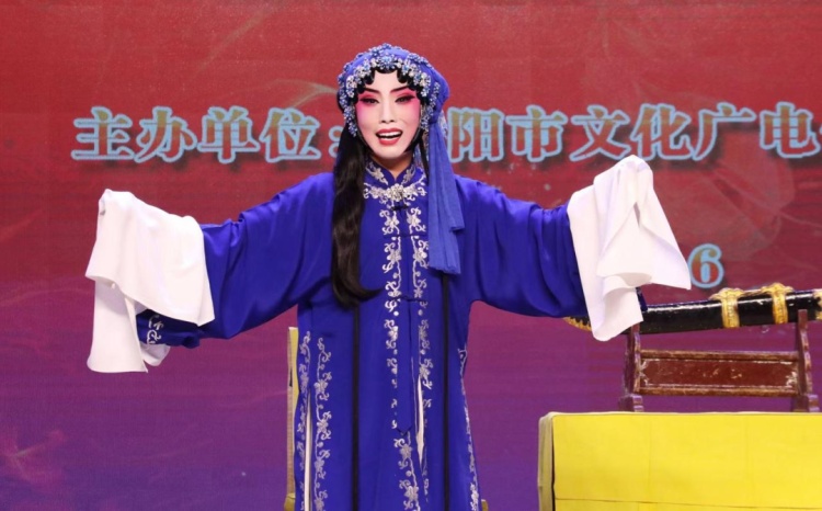 女演员直播带货挨骂？知道真相后，评论区竖起大拇指