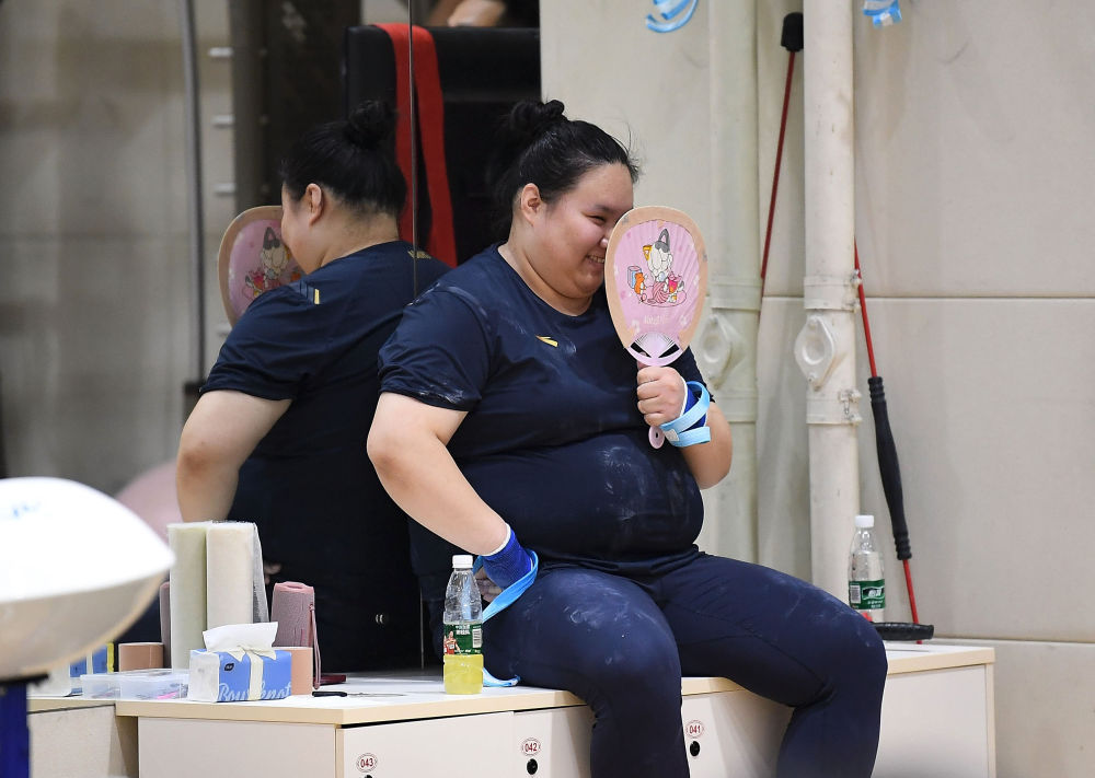 巴黎奥运预备式|国家举重队举行媒体公开课