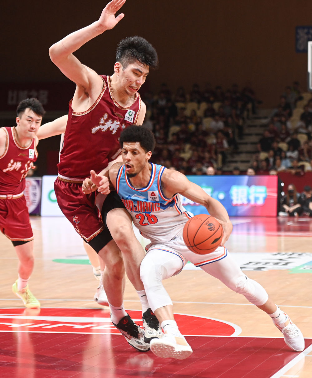 CBA季后赛:新疆伊力特晋级总决赛 CBA季后赛:新疆伊力特晋级总决赛