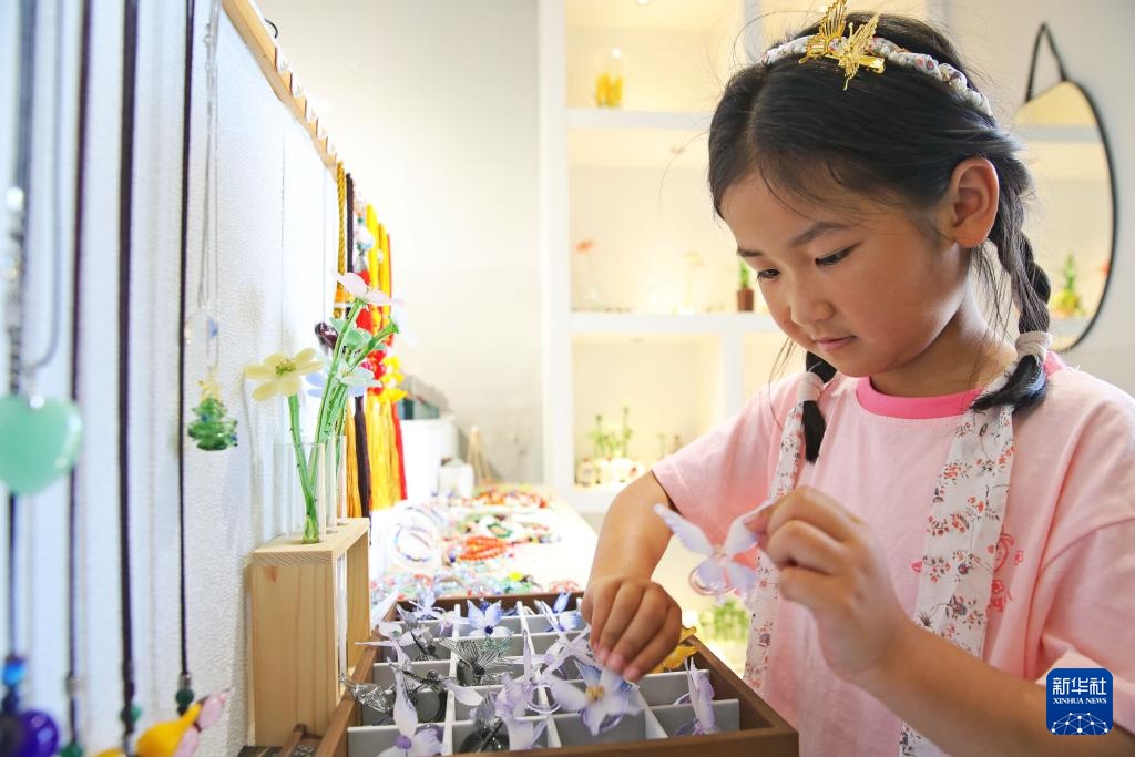 山东博山:创新推动琉璃焕新彩 山东博山:创新推动琉璃焕新彩