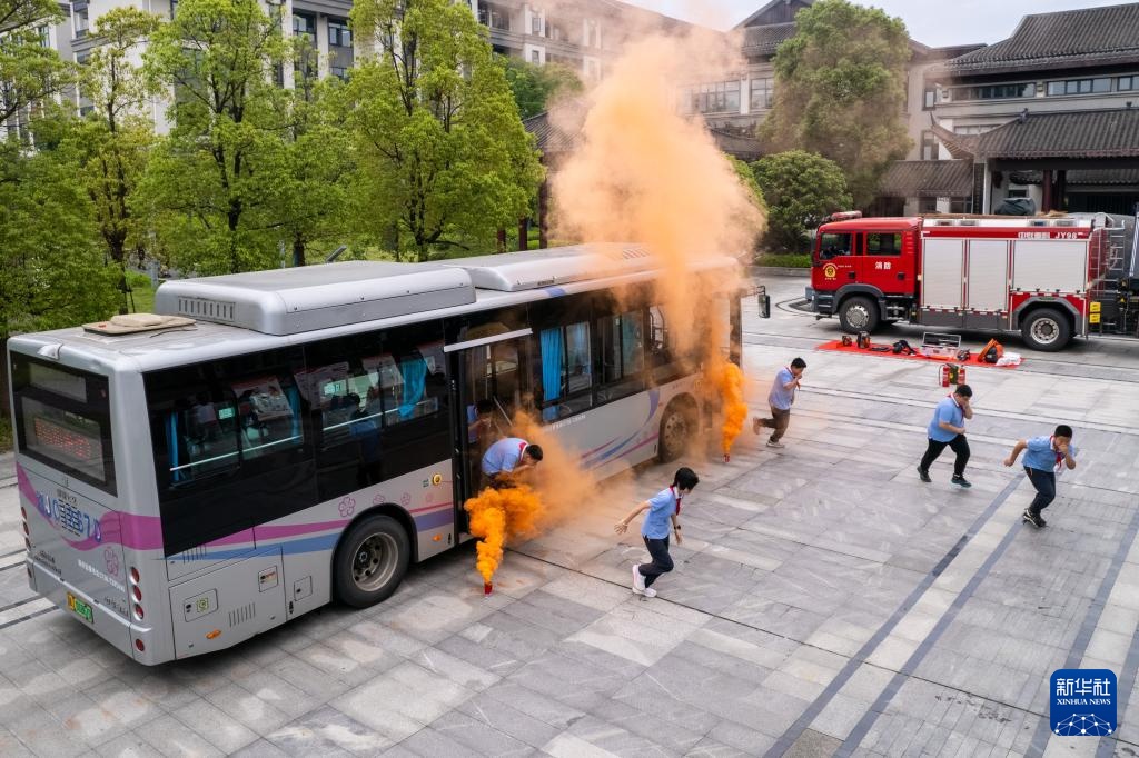 新华全媒+|各地开展多样化防灾减灾日活动 新华全媒+|各地开展多样化防灾减灾日活动