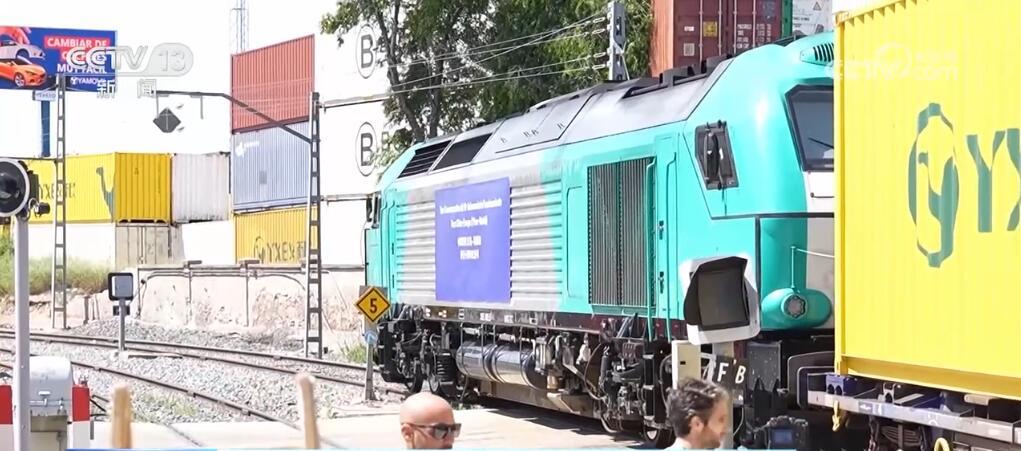 “义新欧”中欧班列开行十周年 中西两国贸易往来提速增效 “义新欧”中欧班列开行十周年 中西两国贸易往来提速增效