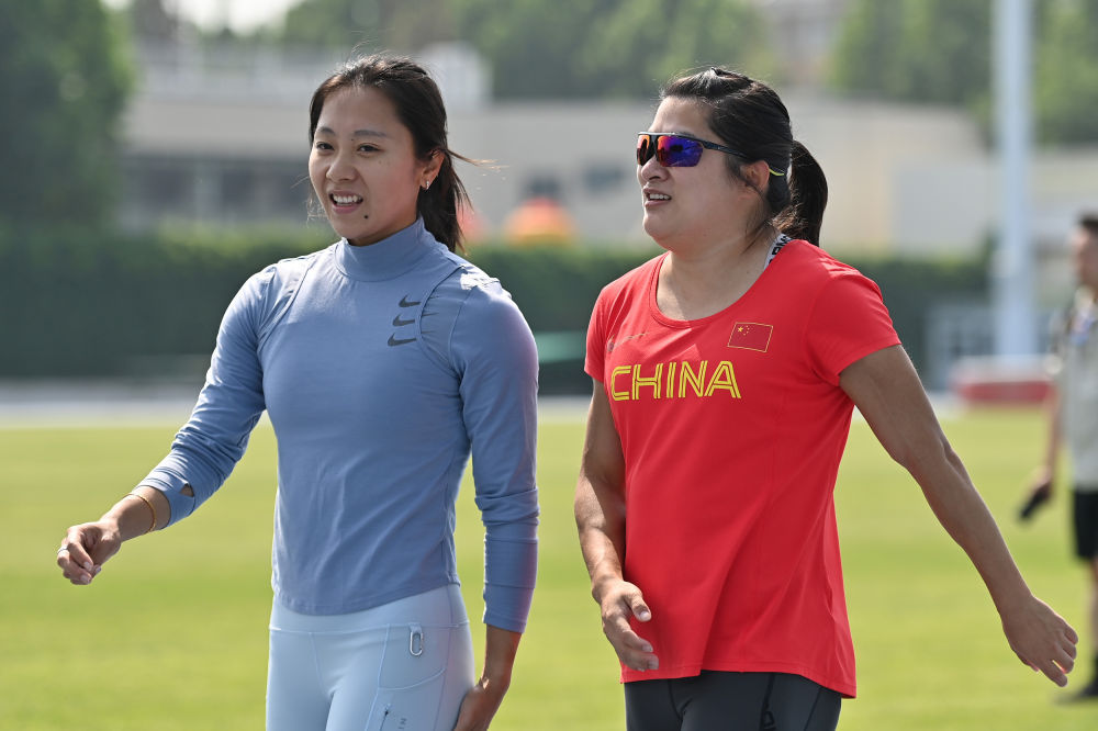 巴黎奥运会 | 全力冲刺!中国田径女子4X100米接力队力拼奥运资格 巴黎奥运会 | 全力冲刺!中国田径女子4X100米接力队力拼奥运资格