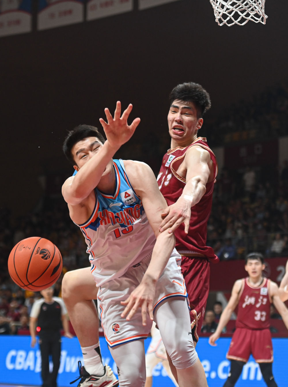 CBA季后赛:新疆伊力特晋级总决赛 CBA季后赛:新疆伊力特晋级总决赛