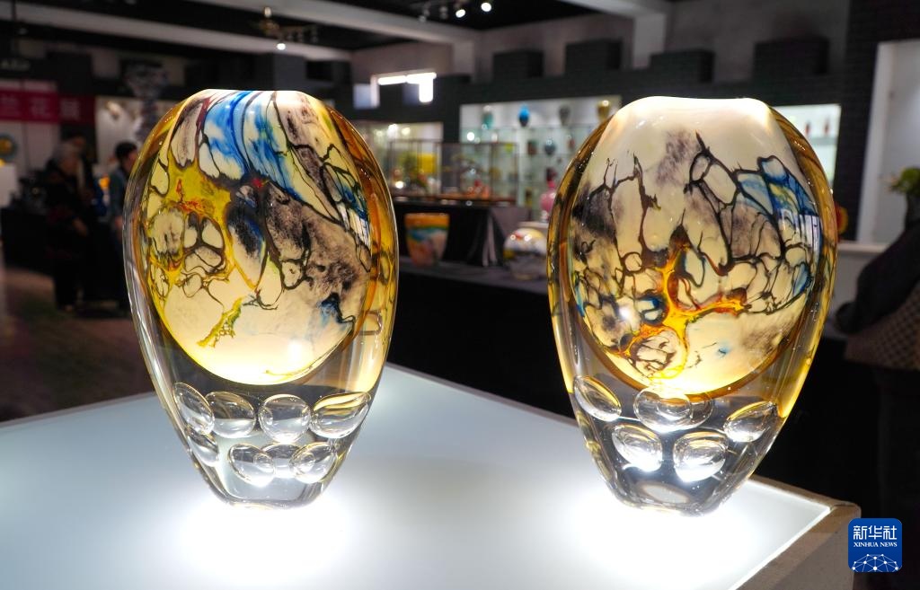 山东博山:创新推动琉璃焕新彩 山东博山:创新推动琉璃焕新彩