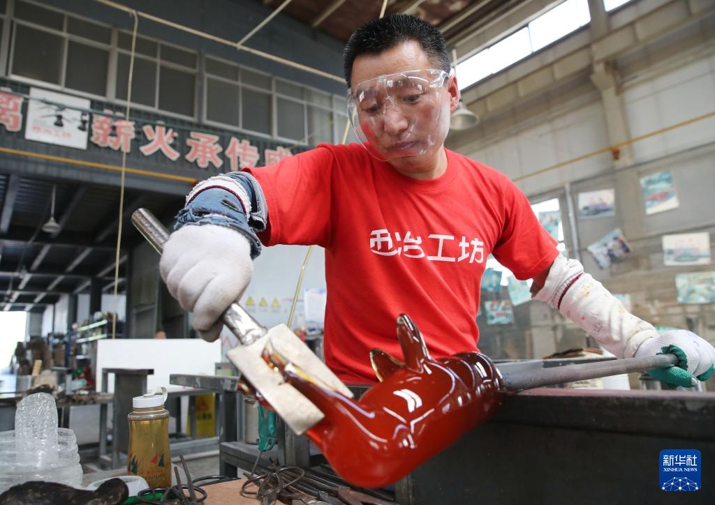 山东博山:创新推动琉璃焕新彩 山东博山:创新推动琉璃焕新彩