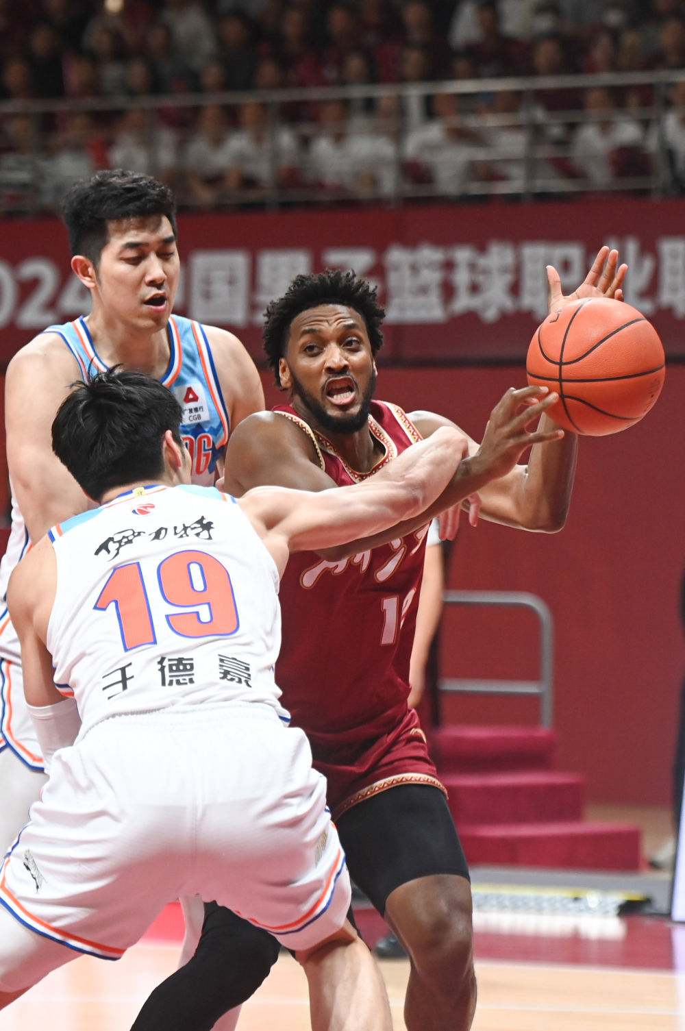 CBA季后赛:新疆伊力特晋级总决赛 CBA季后赛:新疆伊力特晋级总决赛