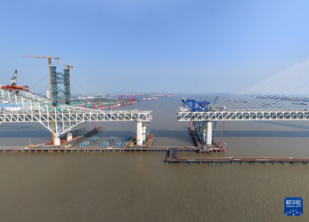 常泰长江大桥建设有序推进