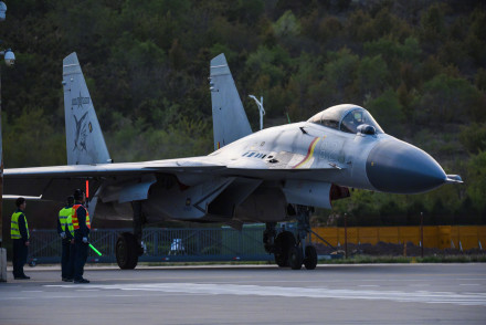 战机跨昼夜飞行训练，出击！