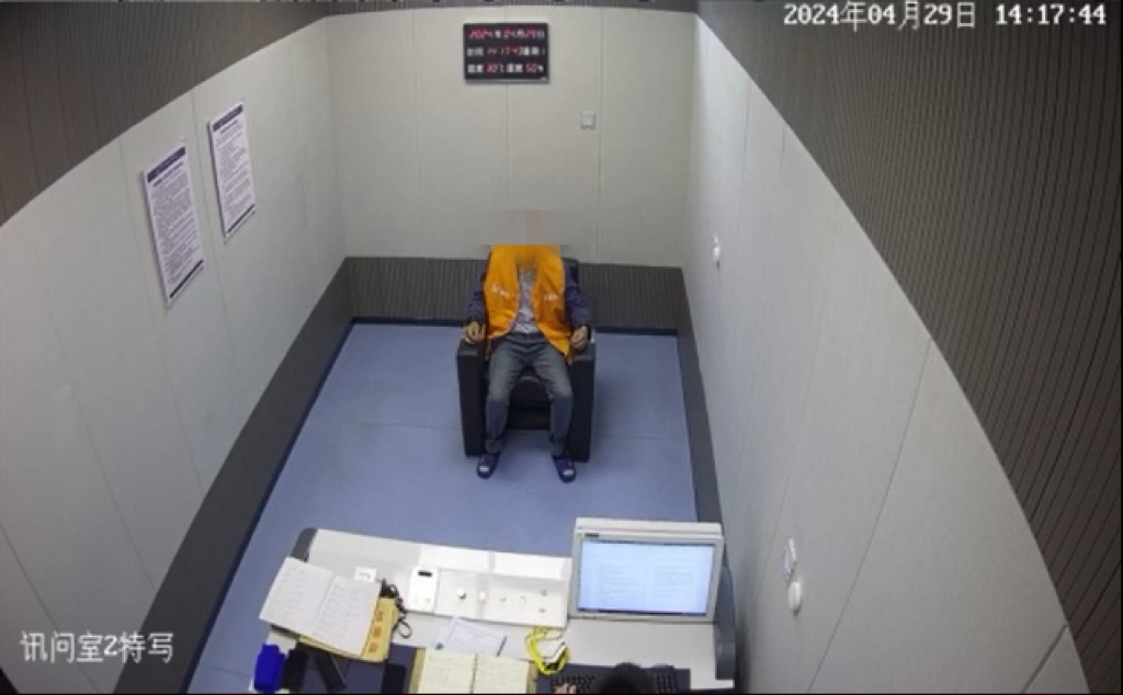 天真！戴个头套就认不出你了嘛？！