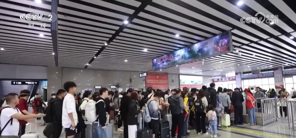 一票玩转三城、出游更便利 豫鄂两地推出跨省高铁旅游计次票 一票玩转三城、出游更便利 豫鄂两地推出跨省高铁旅游计次票