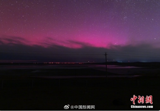 绝美极光刷屏！地磁暴红色预警发布，网友：需要放假躲一下吗？