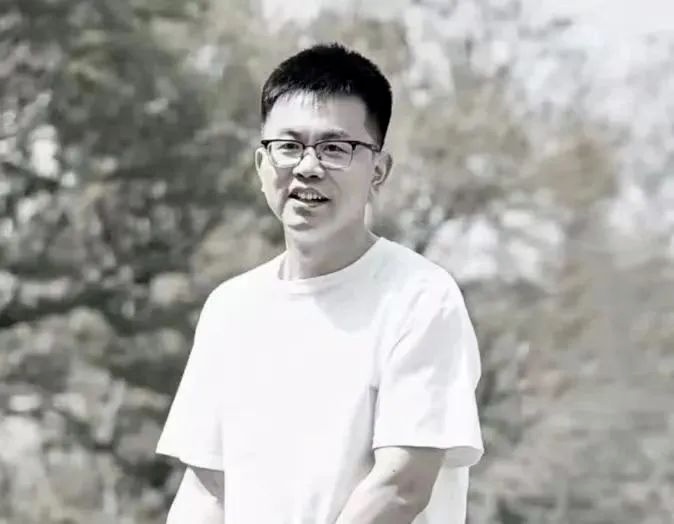 王龙义举感动全网,三城联动告慰英雄! 王龙义举感动全网,三城联动告慰英雄!