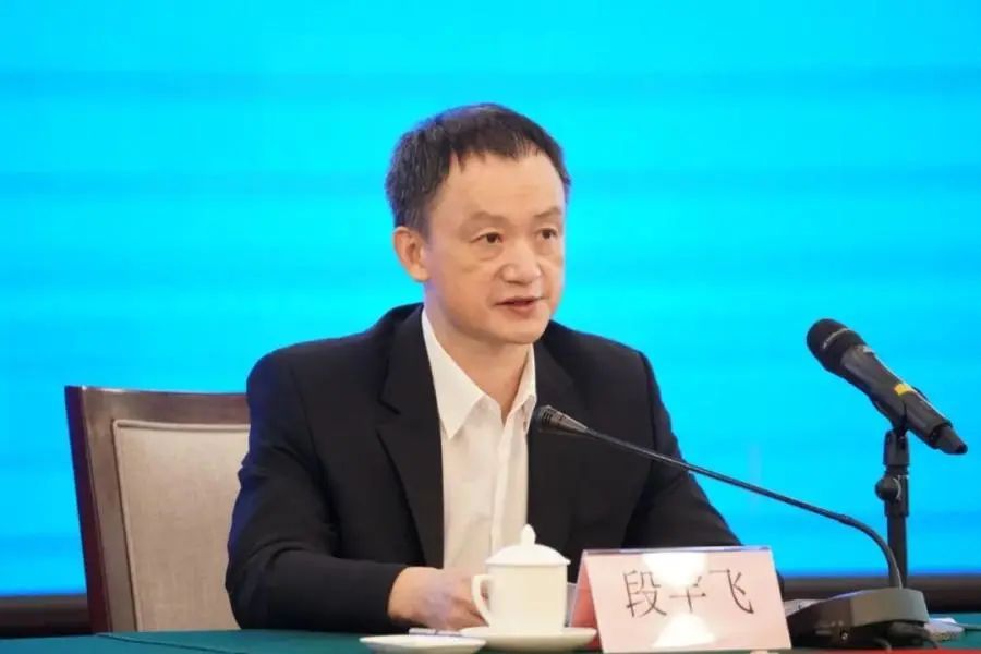 退休院长接连被查,医药反腐高压不减 退休院长接连被查,医药反腐高压不减