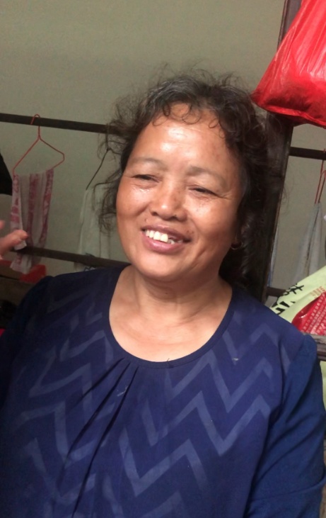 湖南女孩免费为乡村妇女化妆，变妆前后让人泪目：先是自己，才是妈妈