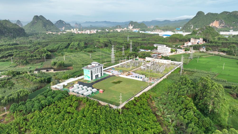 大容量钠离子电池储能电站在广西投运