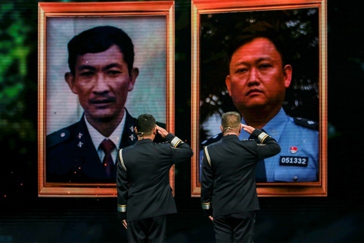 今天，请把头条留给这位已逝的英雄母亲！