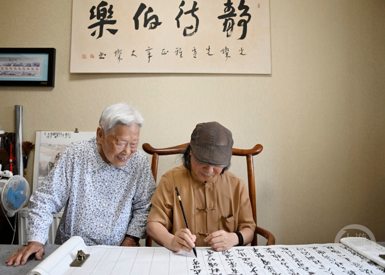 如果没有妈妈，可能没有我这幅百米三峡长卷……