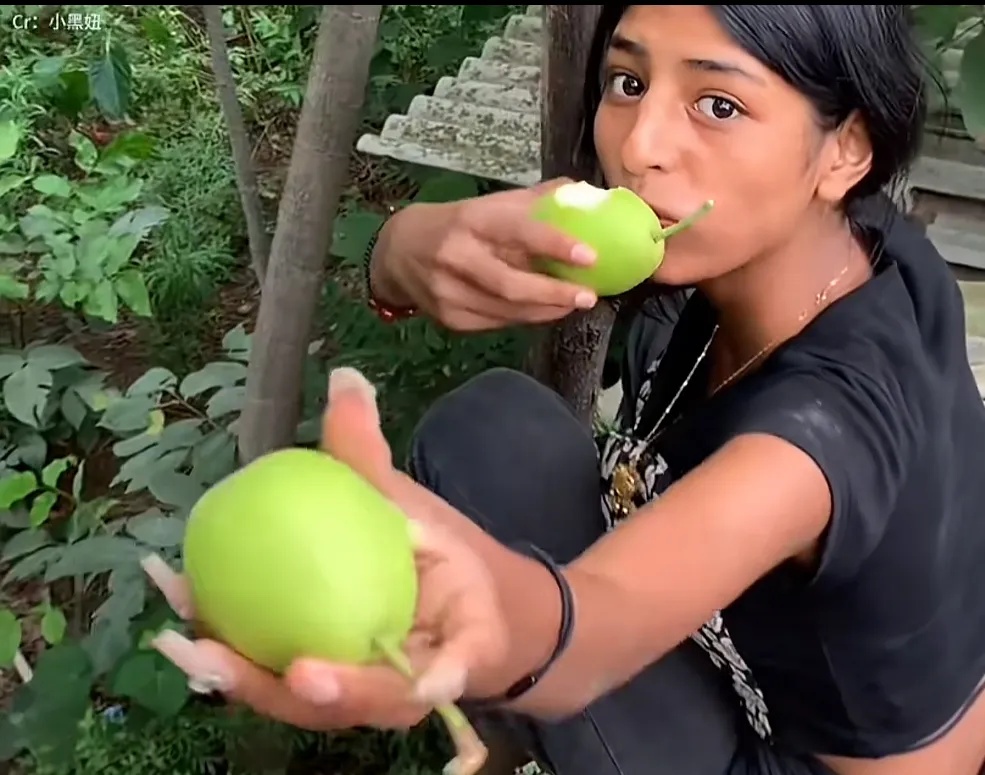 河南夫妇捡回的巴基斯坦女婴长大了,想努力报答养父母 河南夫妇捡回的巴基斯坦女婴长大了,想努力报答养父母