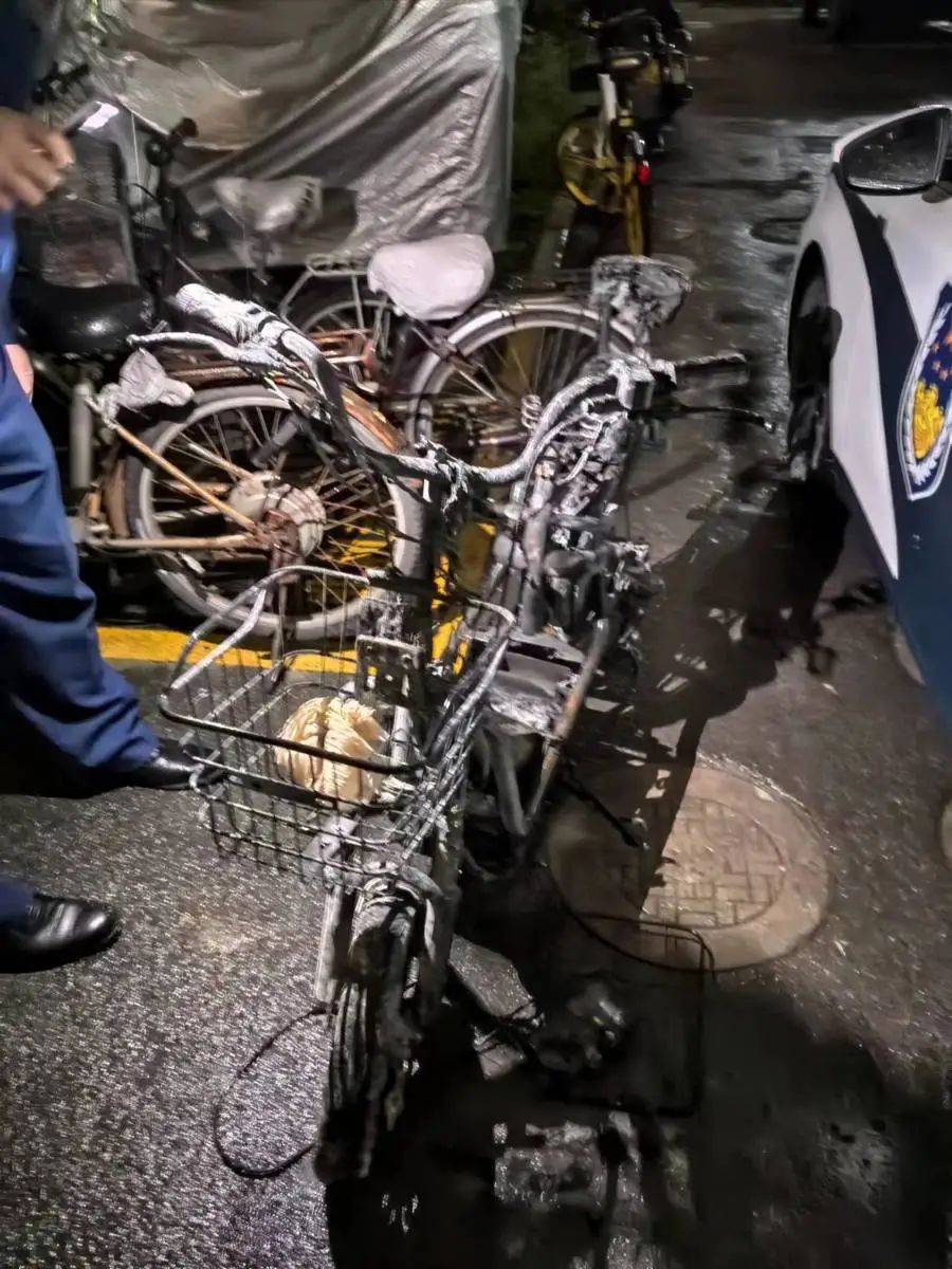 可怕！上海两小区突发火灾，又是这个原因，居民：火势一下猛起来