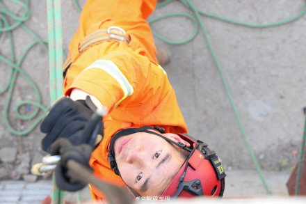 看现场！应急救援演练正在进行中