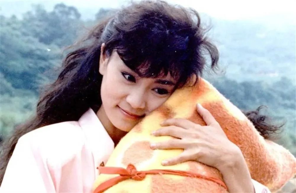 时隔30年再登台,刘雪华如何诠释《张爱玲的最后一夜》? 时隔30年再登台,刘雪华如何诠释《张爱玲的最后一夜》?