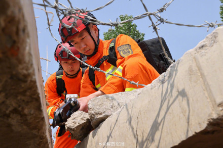 看现场！应急救援演练正在进行中