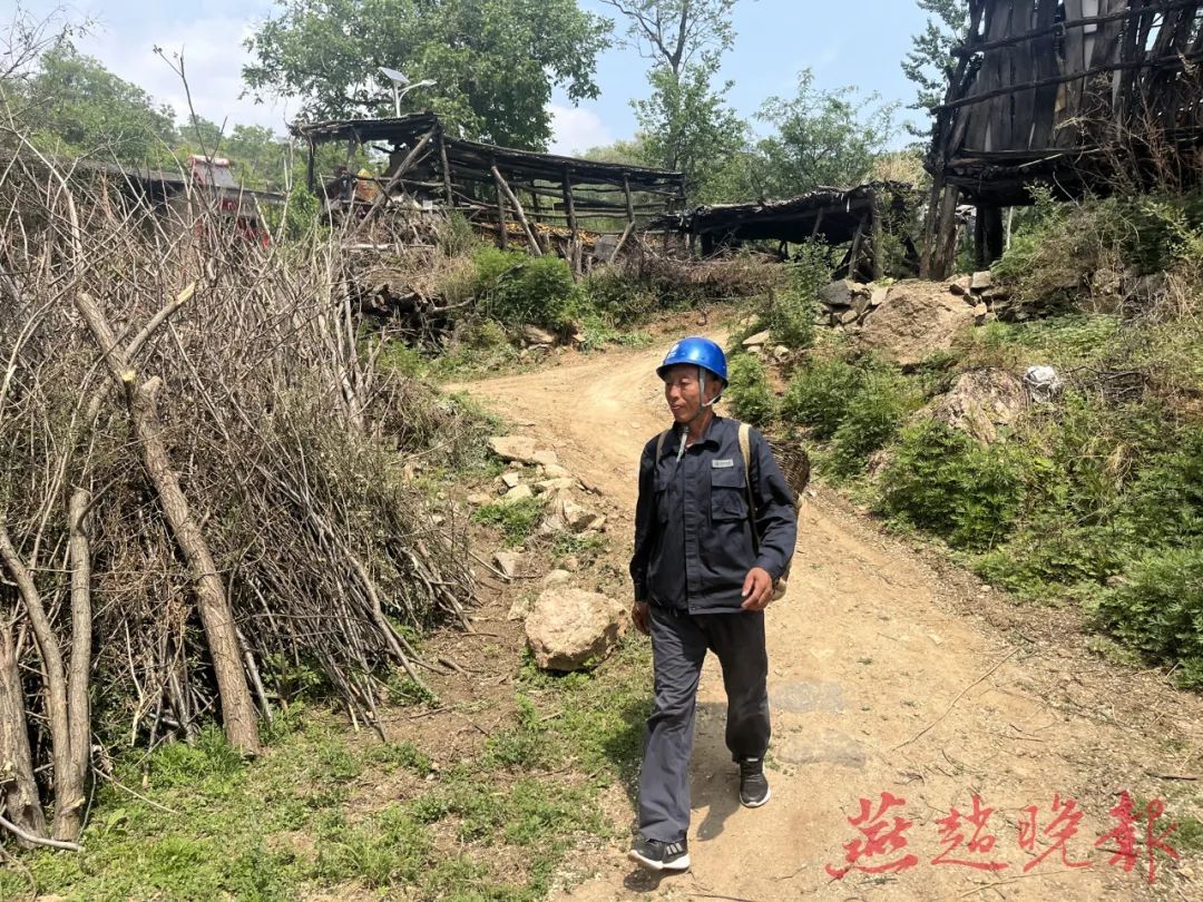 摩托+背篓，太行山上免费“跑腿”35年