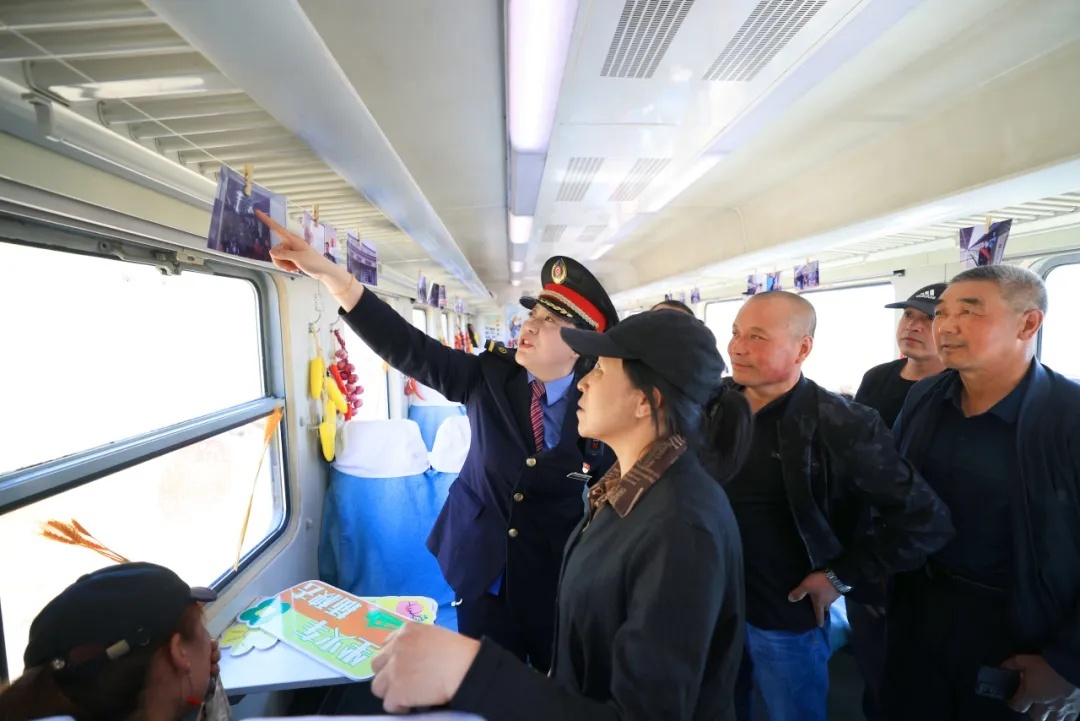 这趟特别的专列,连续开行25年! 这趟特别的专列,连续开行25年!