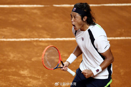 张之臻挺进罗马大师赛男单16强