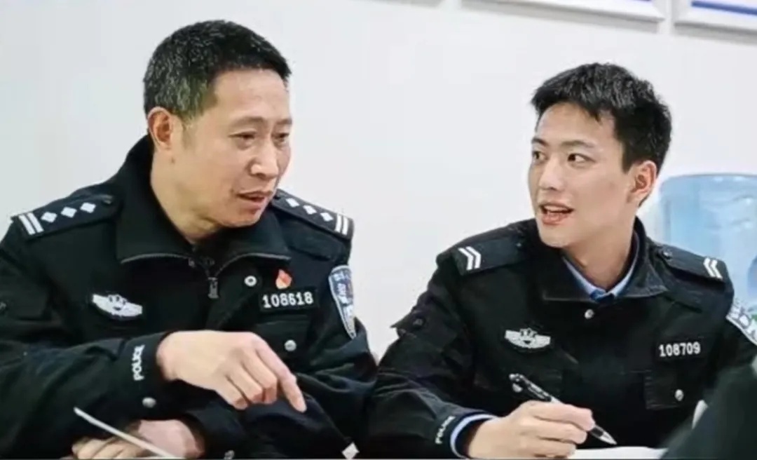 “破案准又快，才是真的帅！”