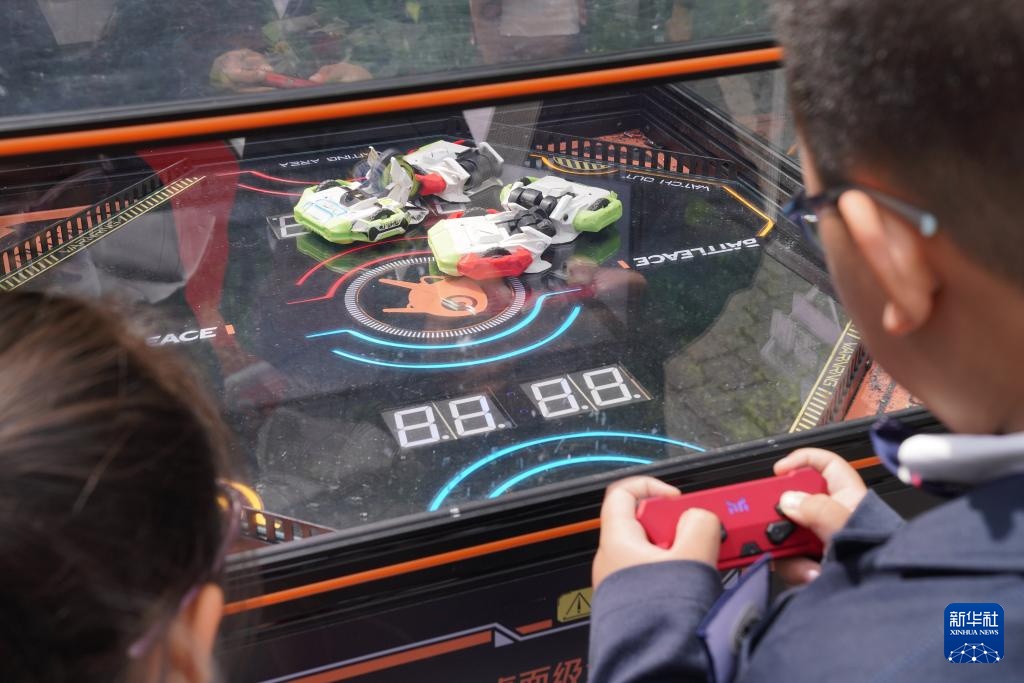 哈尔滨工业大学举办学生创新创业成果展 哈尔滨工业大学举办学生创新创业成果展