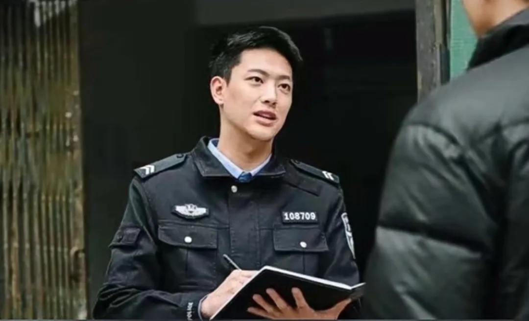 “破案准又快，才是真的帅！”