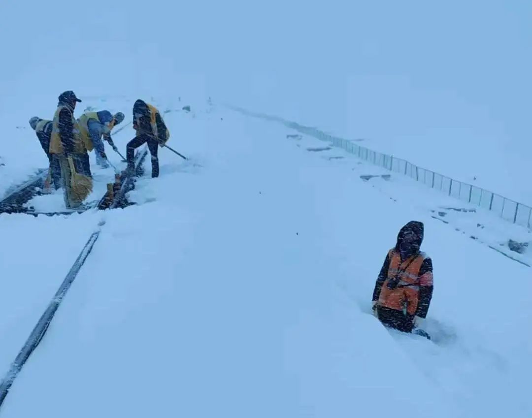 初夏,这里突遇暴雪! 初夏,这里突遇暴雪!