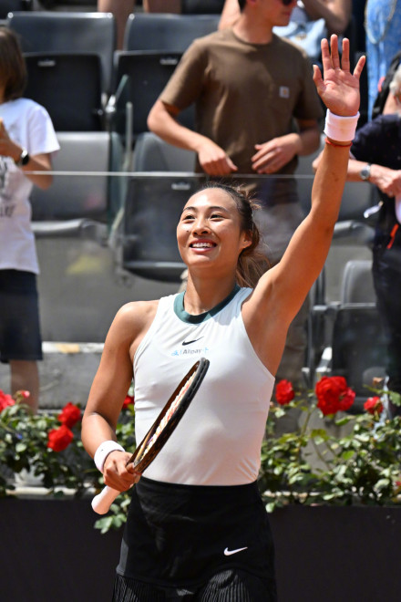 WTA1000罗马站:郑钦文晋级八强 WTA1000罗马站:郑钦文晋级八强