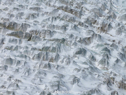 飞瞰藏色岗日冰川太震撼！