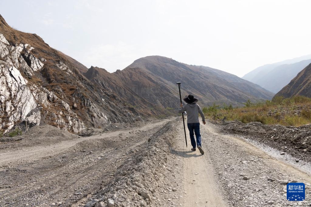 走进“泥石流天然博物馆” 走进“泥石流天然博物馆”