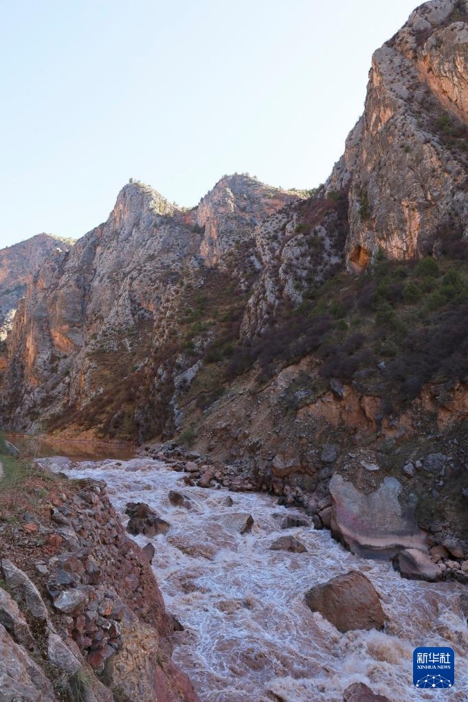 走近澜沧江上游娘拉峡谷