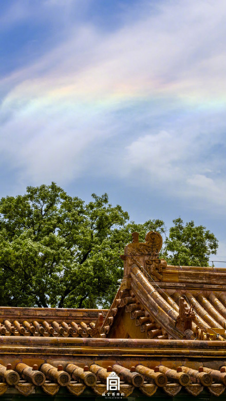 太美了！北京白天七彩祥云傍晚火烧云