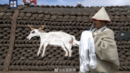 “粪”外有才！四川牧民用牛粪雕了个动物园