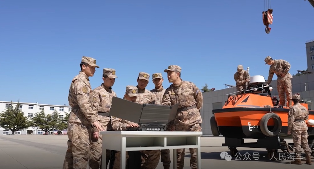 浓浓“火药味”!海军大连舰艇学院将课堂搬到海上 浓浓“火药味”!海军大连舰艇学院将课堂搬到海上