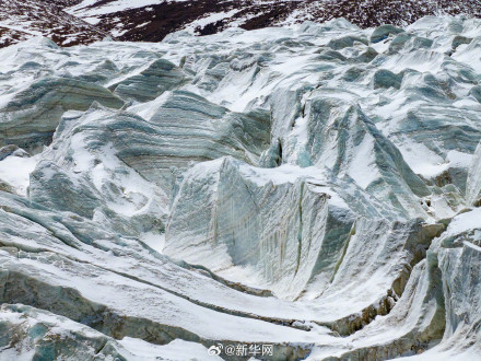飞瞰藏色岗日冰川太震撼！