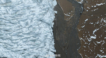 飞瞰藏色岗日冰川太震撼！