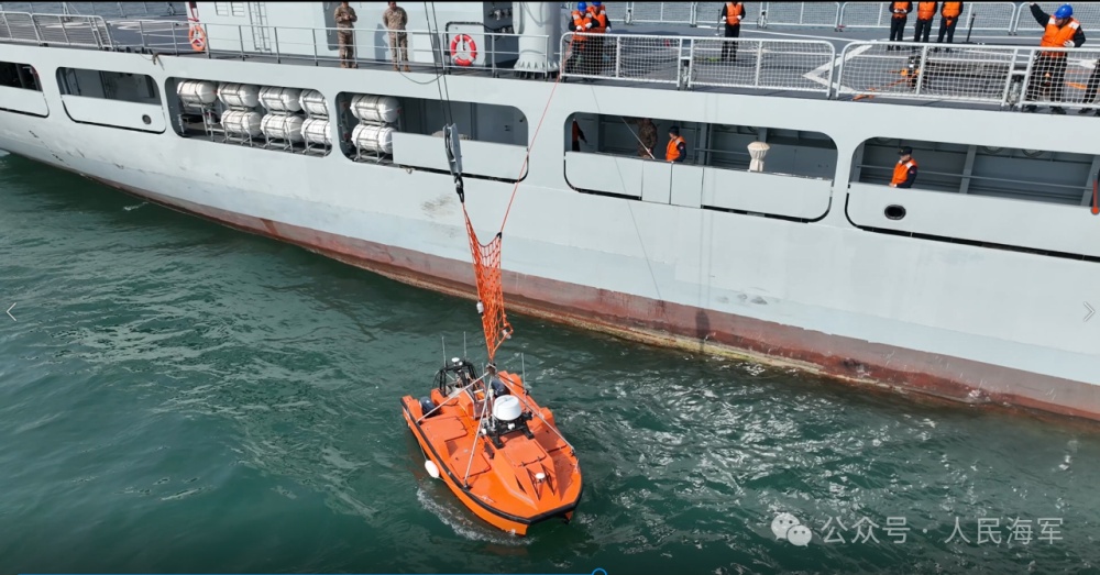 浓浓“火药味”!海军大连舰艇学院将课堂搬到海上 浓浓“火药味”!海军大连舰艇学院将课堂搬到海上