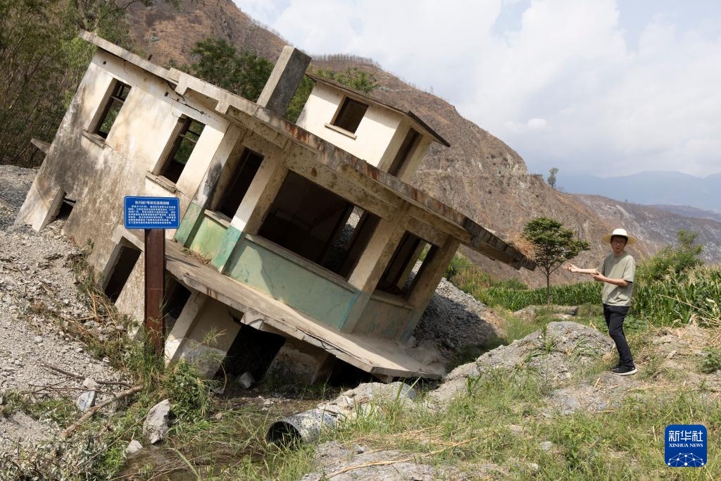 走进“泥石流天然博物馆” 走进“泥石流天然博物馆”