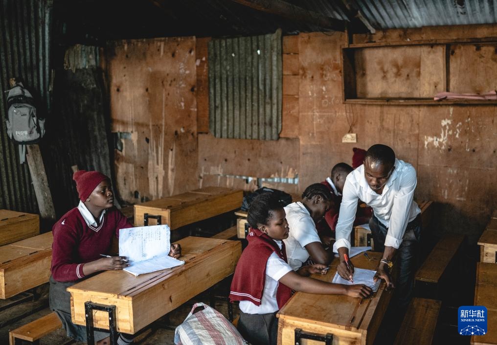 肯尼亚受极端天气影响学校陆续开学