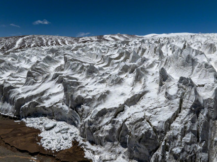 飞瞰藏色岗日冰川太震撼！