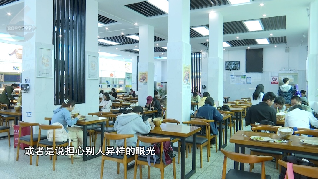 云南这所大学悄悄给学生饭卡打了600块…… 云南这所大学悄悄给学生饭卡打了600块……