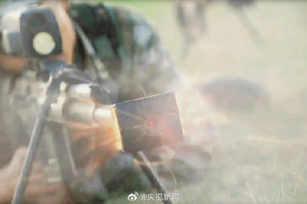 马背上的农村娃练成一等功枪王